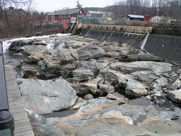 Shelburne_Falls_002