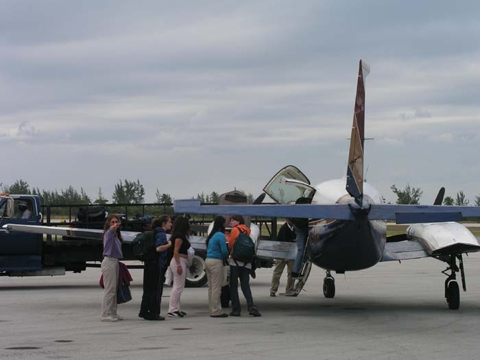 sansal04-407