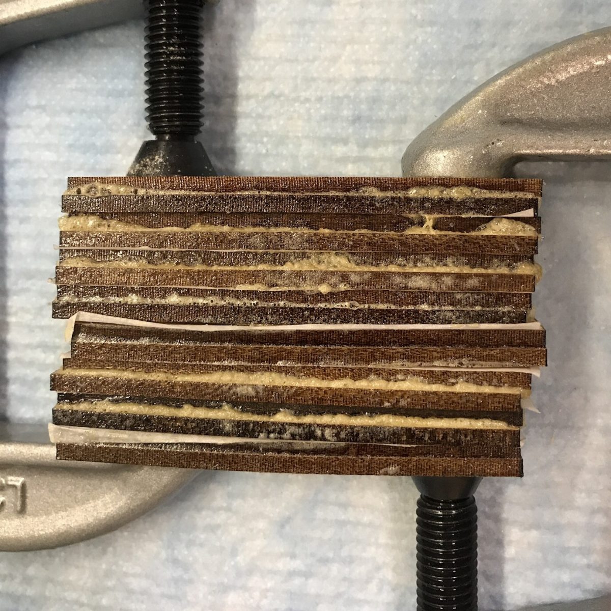 PlantBased Glue kohlab