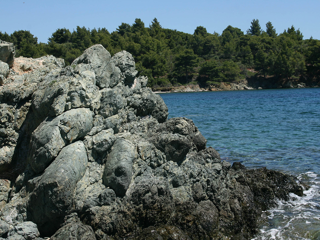 Basalt Pillow Structures