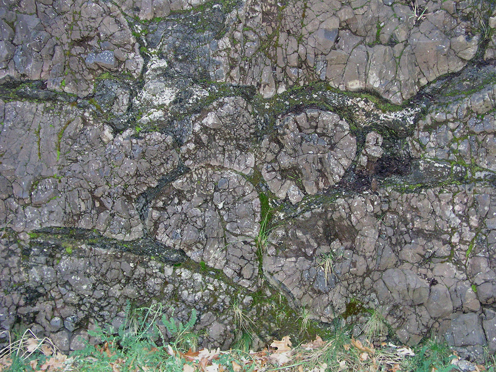 Basalt Pillow Structures